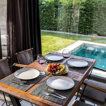 Villa Stone Highland Villas *